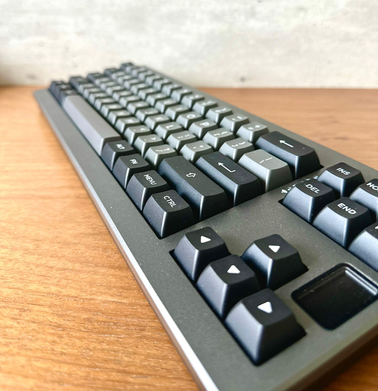 Close-up of EPOMAKER Shadow-X keycaps and frame texture