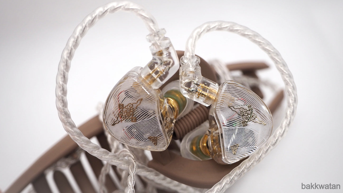 Tangzu Wan'er SG IEM (White, With Mic) – Hi-Fi Audiophile Earphones for Music & Gaming in Pakistan